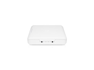 Ubiquiti, Flex Switch kültéri IP67-es ház + Ethernet patch kábel és 60W PoE adapter